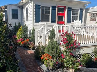 6 S Adams Ave, Margate City, NJ 08402