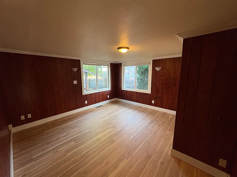 4138 W G St — Photo 4