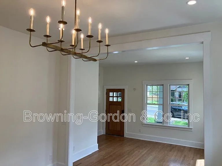 1005 W Eastland Ave — Photo 26