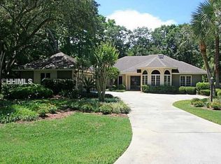 22 Parkwood Dr, Hilton Head Island, SC 29926