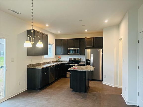 2nd image of 8151 Lupine Dr