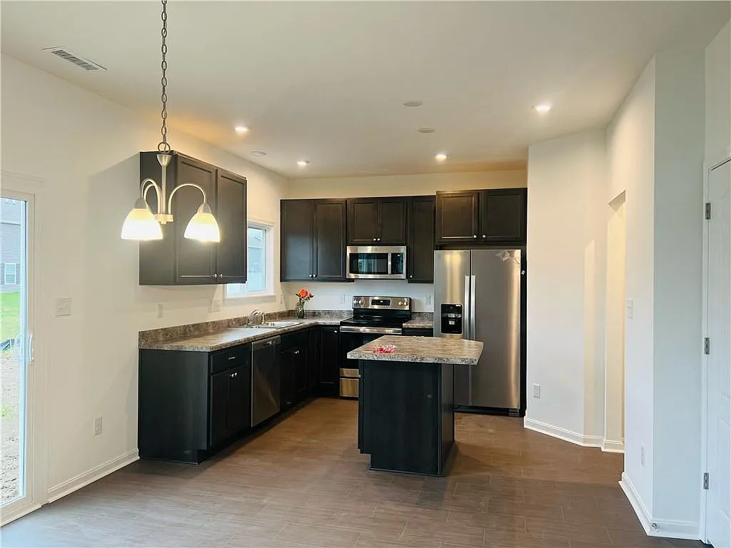 Building Photo - 8151 Lupine Dr