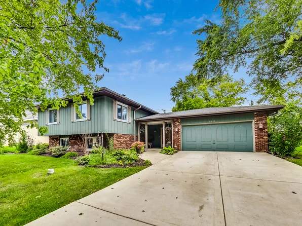 6616 Osceola Trl, Indian Head Park, IL 60525