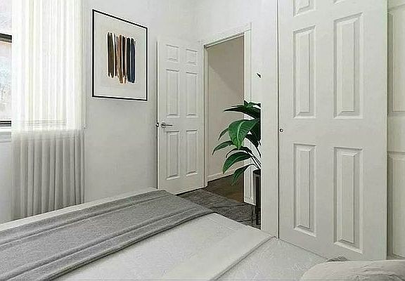 2nd image of 185 Avenue C #2R