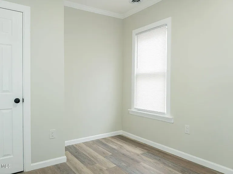 418 3rd St #2 — Photo 10