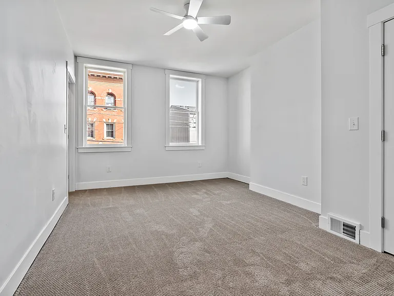 1515 Arch St — Photo 24