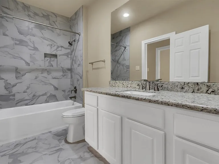 9006 Lakes At 610 Dr — Photo 29