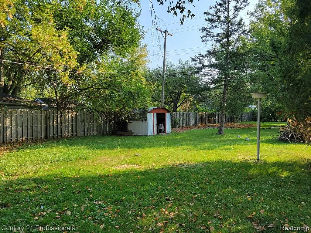 2 bed, 1008 sqft, $1,600 — Photo 2