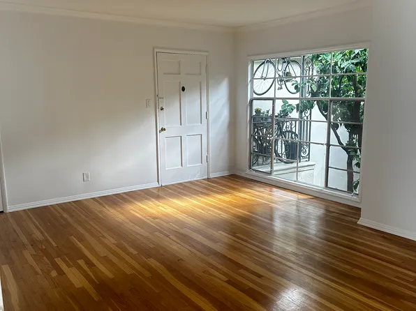 921 N Sweetzer Ave #11, West Hollywood, CA 90069