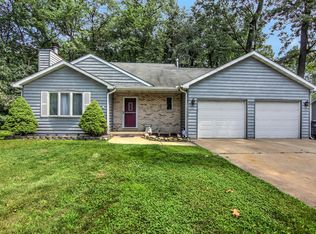 1981 Willowcreek Rd, Portage, IN 46368