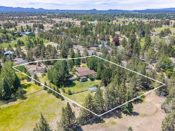 22010 Stormy Ln, Bend, OR 97701