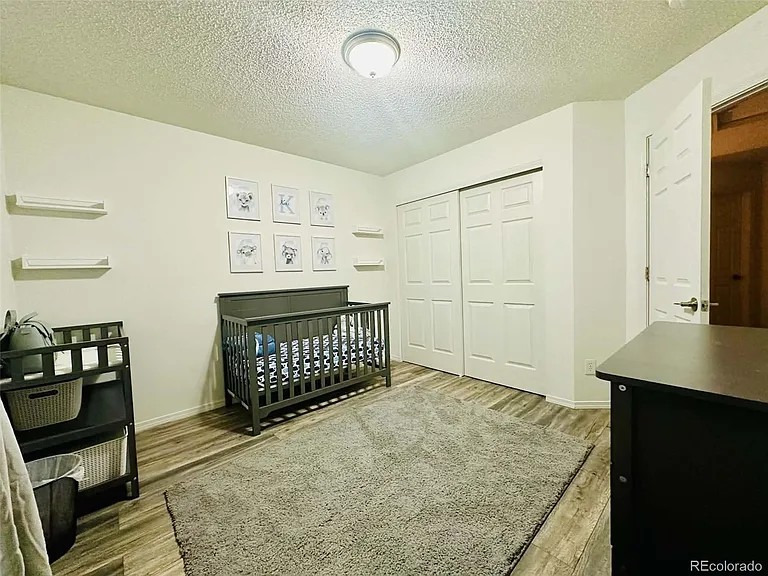 4925 Enid Way — Photo 17
