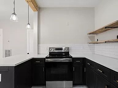5th image of 626 Cedar Hill Ave
