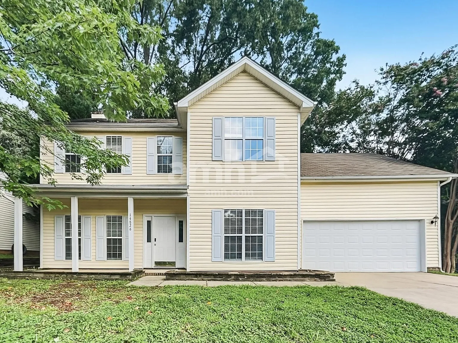 5 bed, 2.5 bath, 2276 sqft, $2,515 — Photo 1