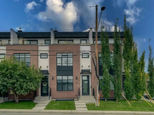 2106 S 49th Ave SW, Calgary, AB T2T 2T8