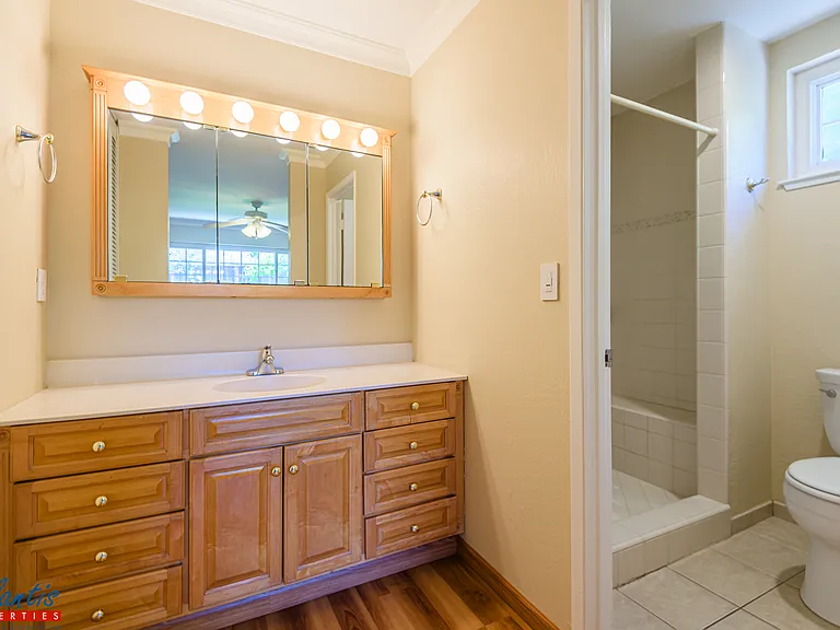 6043 Meridian Ave — Photo 10