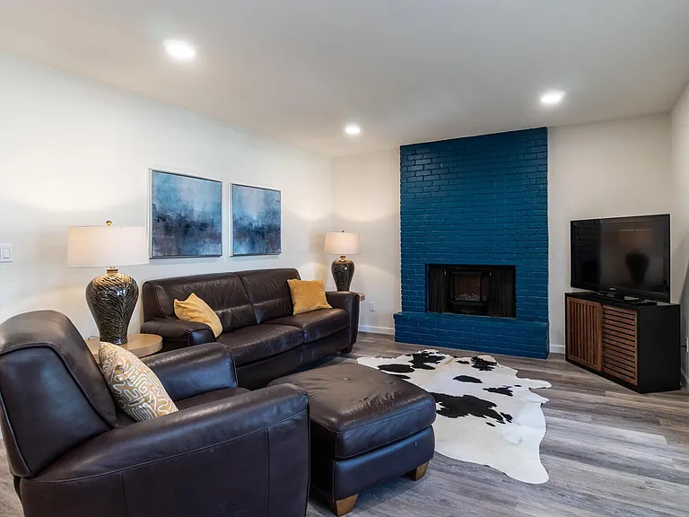 1460 N La Rosa Dr — Photo 9