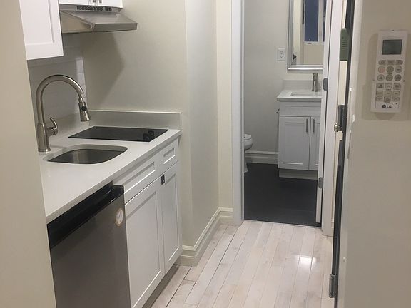 3rd image of 9 W 32nd St #3A