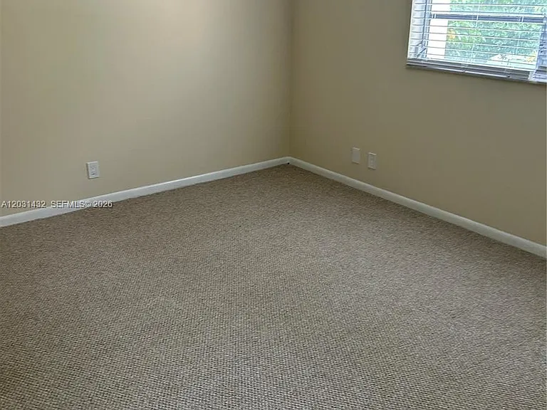 218 NE 12th Ave #203 — Photo 8