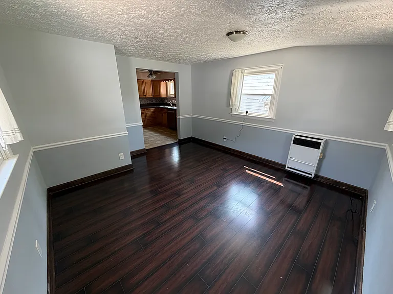 1637 Hanover St — Photo 7