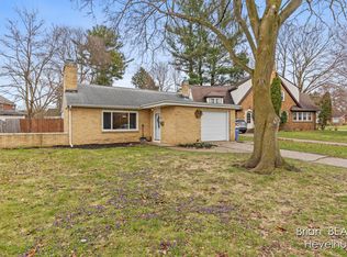 2306 Oakwood Ave NE, Grand Rapids, MI 49505