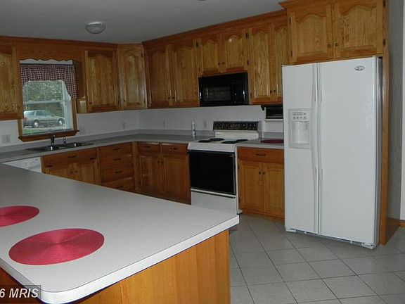 5th image of 74 Jack Russell Ln