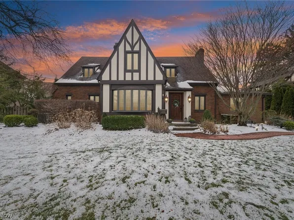 20721 Avalon Dr, Rocky River, OH 44116