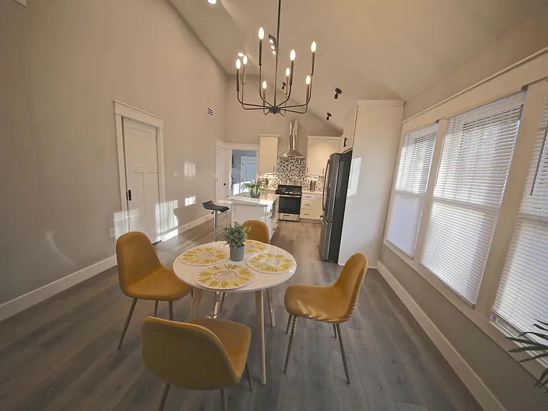 113 E Southern Dr — Photo 19