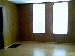 3rd image of 901 Pearl St