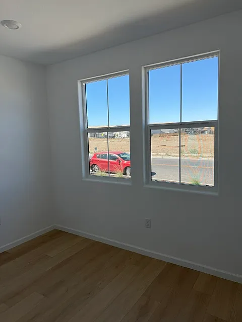 3 bed, 2.5 bath, 2020 sqft, $3,100 — Photo 3