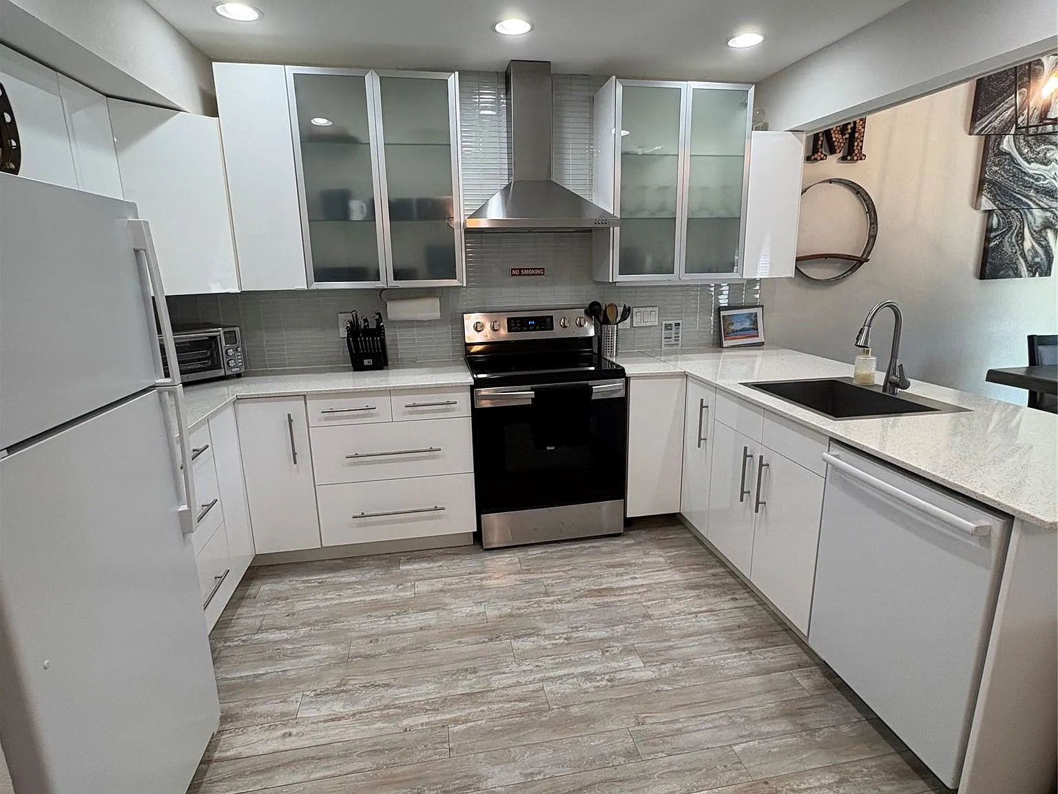 2 bed, 2.0 bath, 1741 sqft, $1,975 — Photo 4
