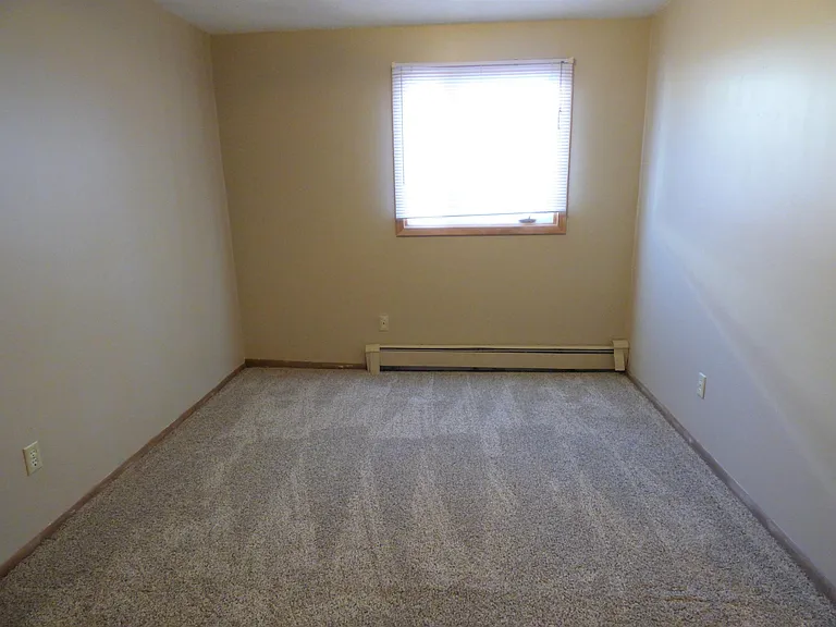 2204 18 1/2 Ave NW #3 — Photo 6