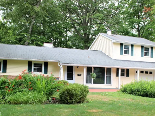 12686 Opalocka Dr, Chesterland, OH 44026