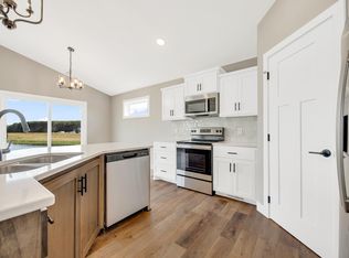 1000 Triumph Trl NE, Isanti, MN 55040