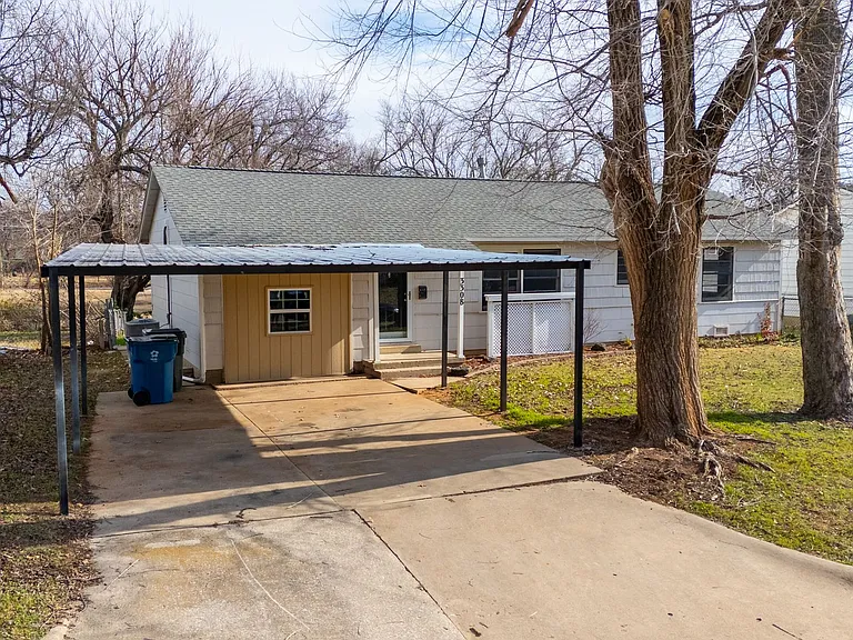 3308 N Holman Ct — Photo 18
