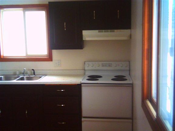 5th image of 111 33rd Ave N