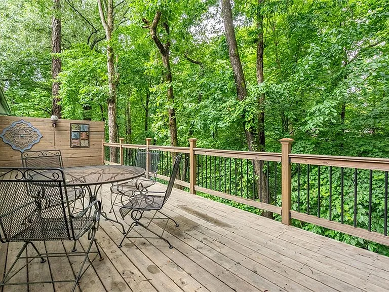 3924 Ashford Dunwoody Rd — Photo 26