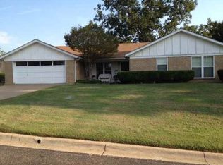 2008 Cumberland Dr, Longview, TX 75601