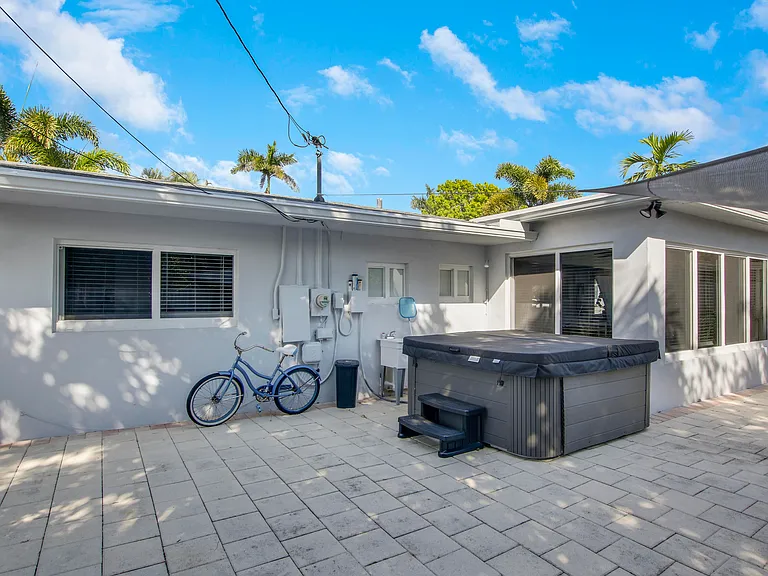 466 Tequesta Dr — Photo 20