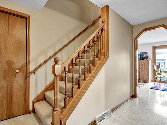 4th image of 105 Baywood Dr