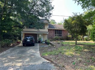 1404 Faye Ave, Spring Lake, NC 28390