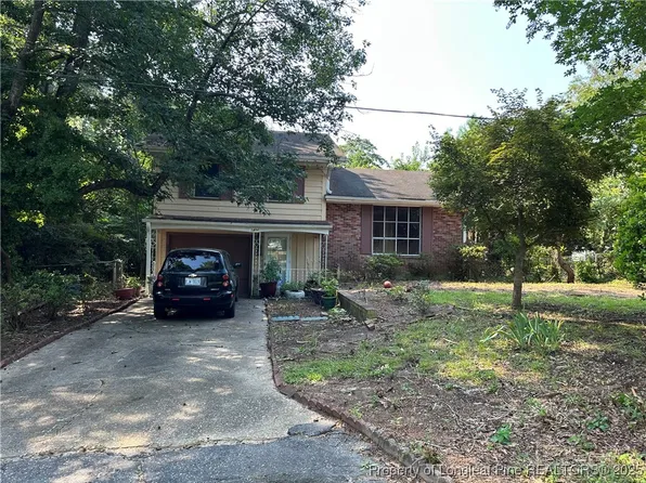 1404 Faye Ave, Spring Lake, NC 28390