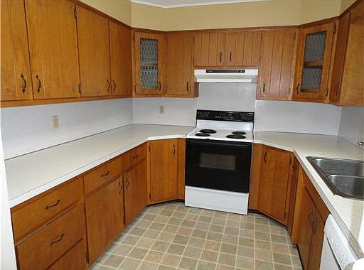 5th image of 1653 E Cahill Dr