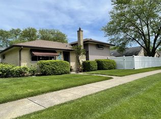 6765 W 114th Pl, Worth, IL