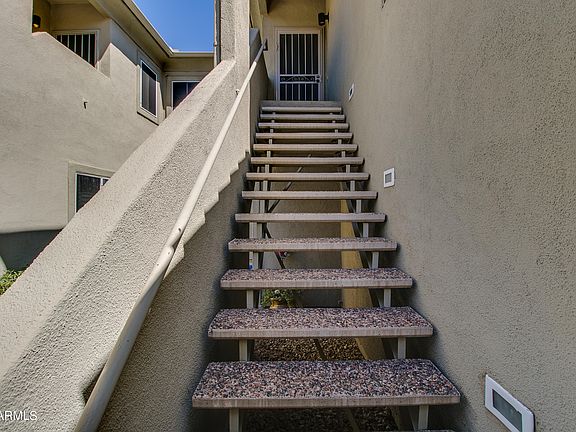 3rd image of 7401 W Arrowhead Clubhouse Dr Unit 2024