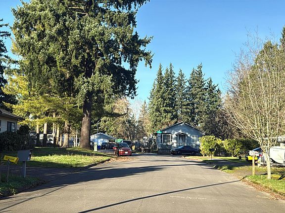 4th image of 1631 SE 146th Pl