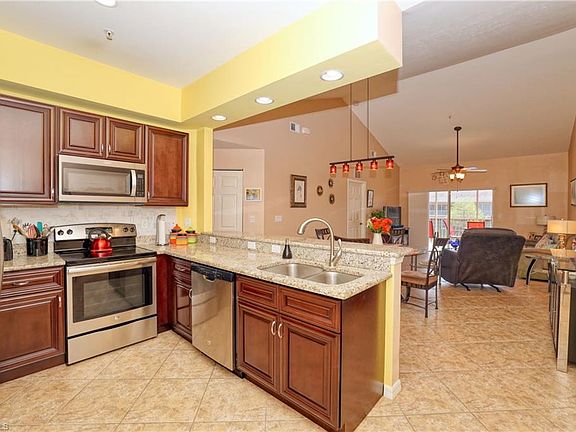 4th image of 1096 Winding Pines Cir Unit 1-205