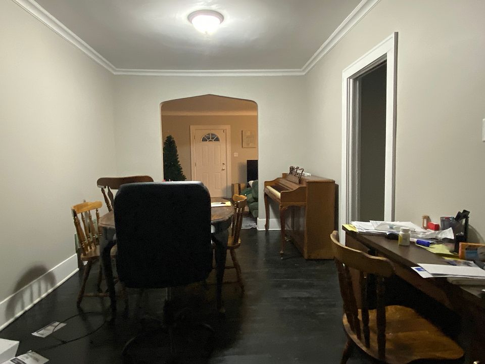 2nd image of 1651 N Chevrolet Ave
