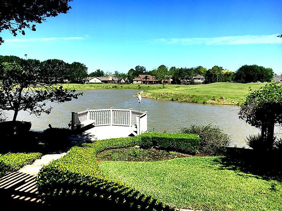 1st image of 2918 Lake View Dr
