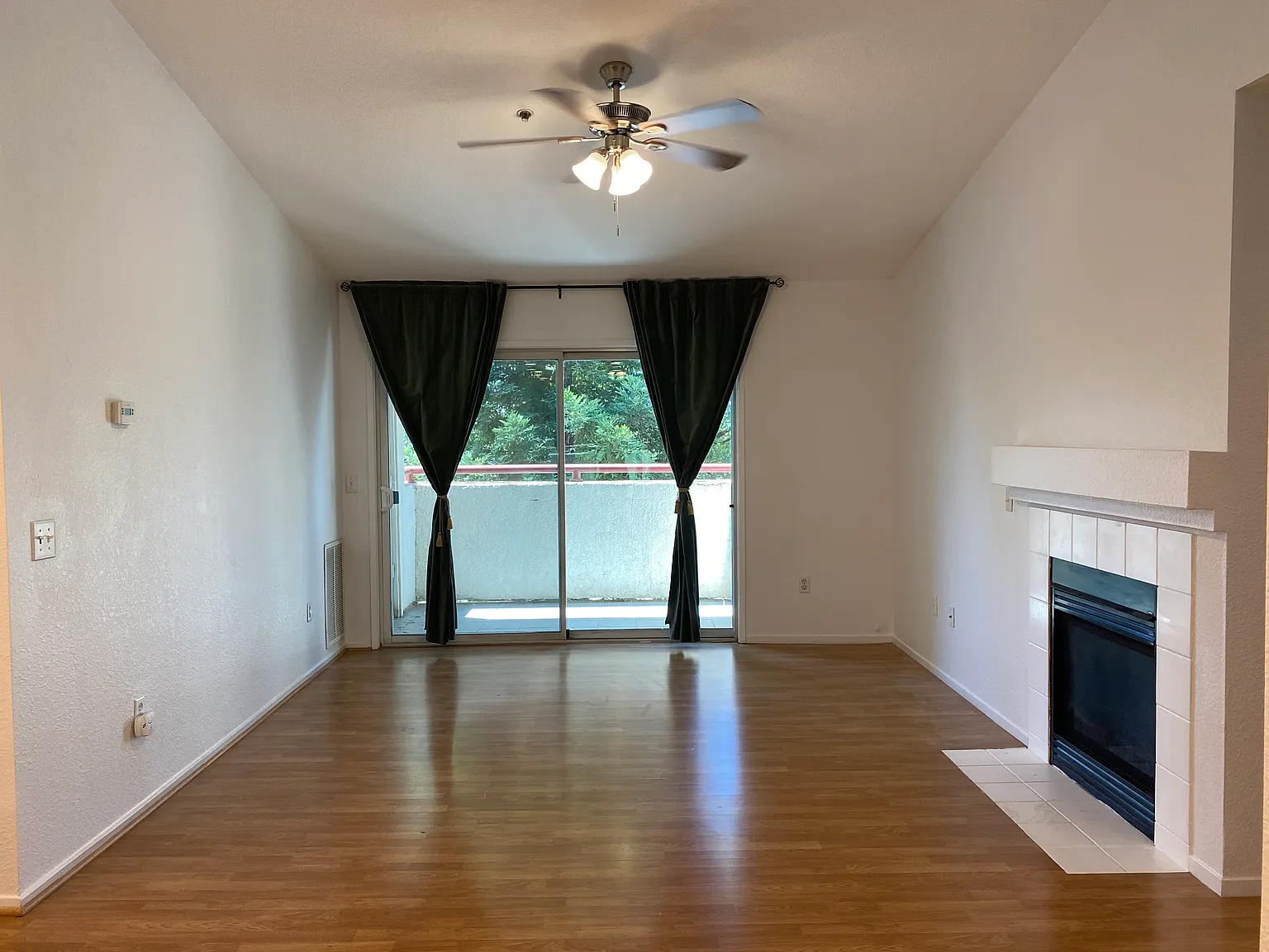 2 bed, 890 sqft, $1,795 — Photo 4